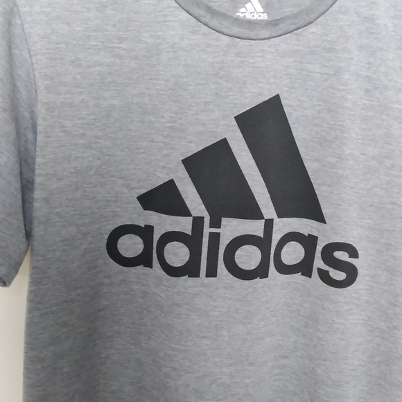 Adidas Grey Short Sleeve Tricorn Logo Athletic Tee Shirt Size XL - Picture 6 of 8